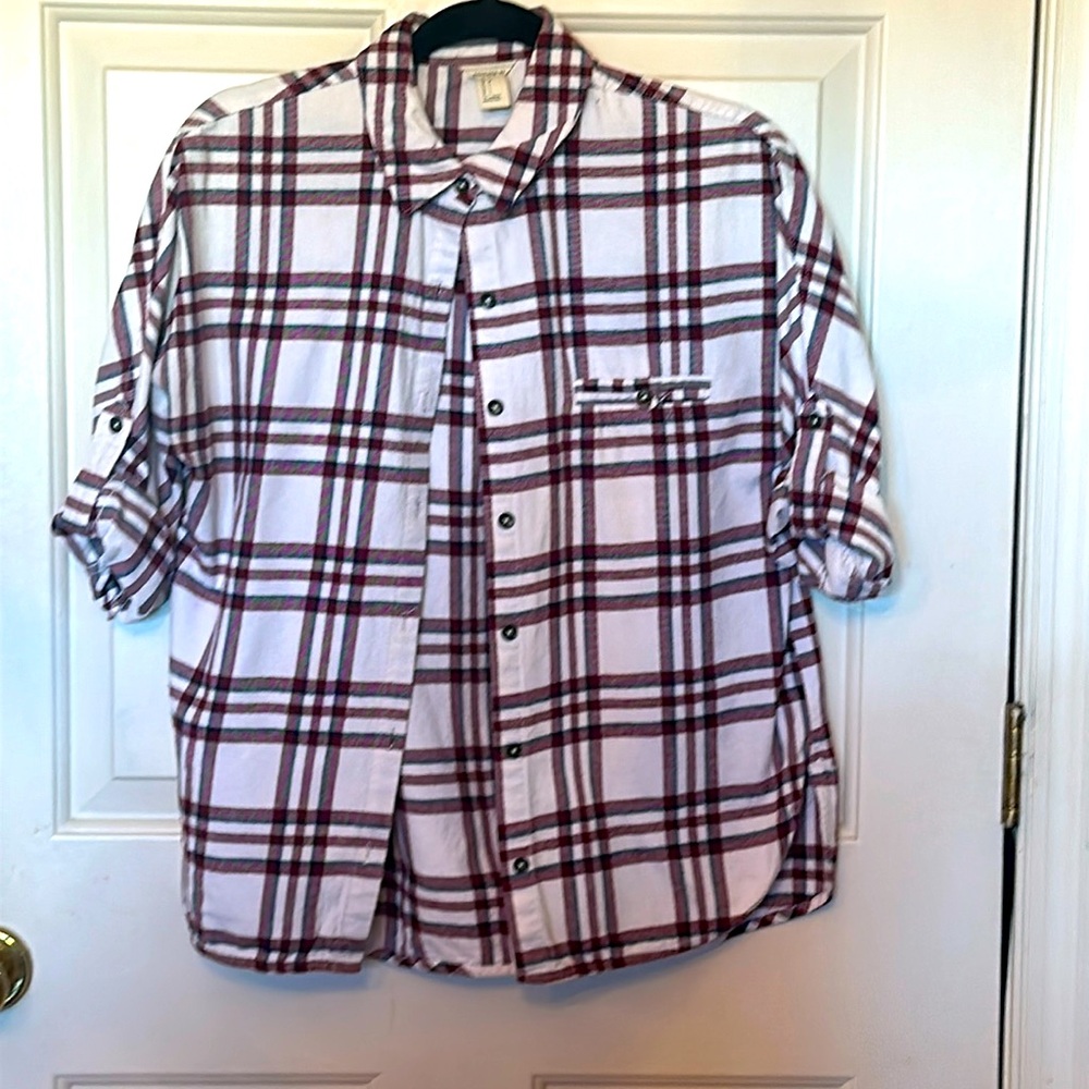 Woman’s FOREVER 21 flannel 3/4 sleeve top size small